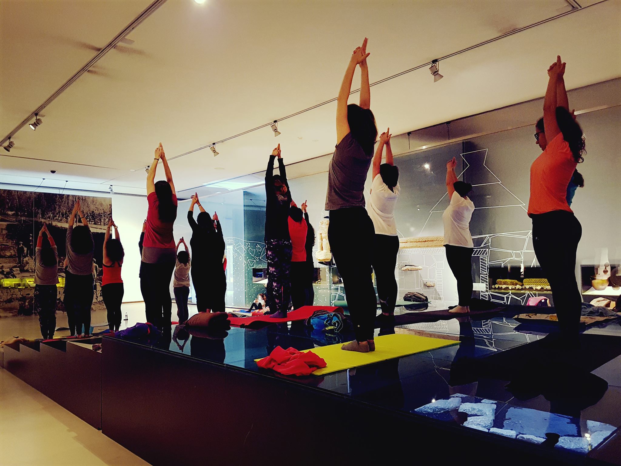 Yoga no Museu